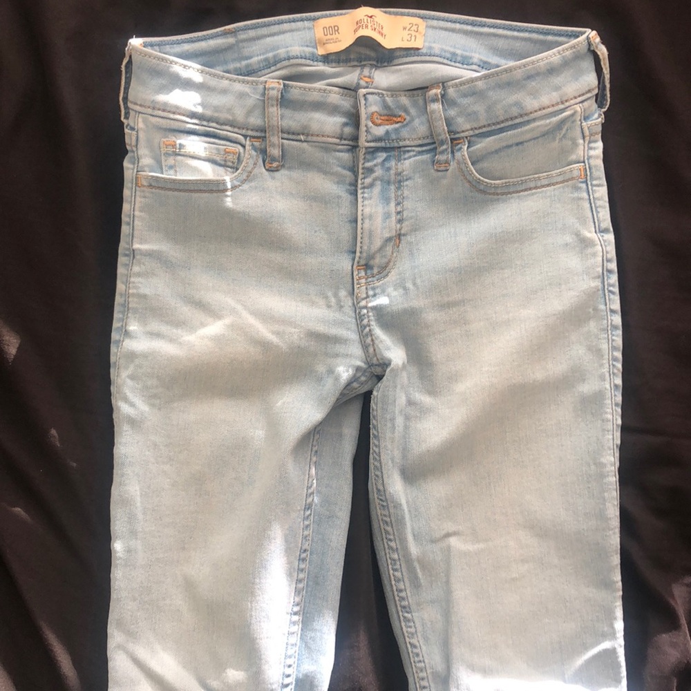 Light washed super skinny Hollister jeans